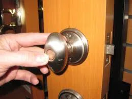 Locksmith Master Store Grafton, WI 262-260-9534 - door-unlock